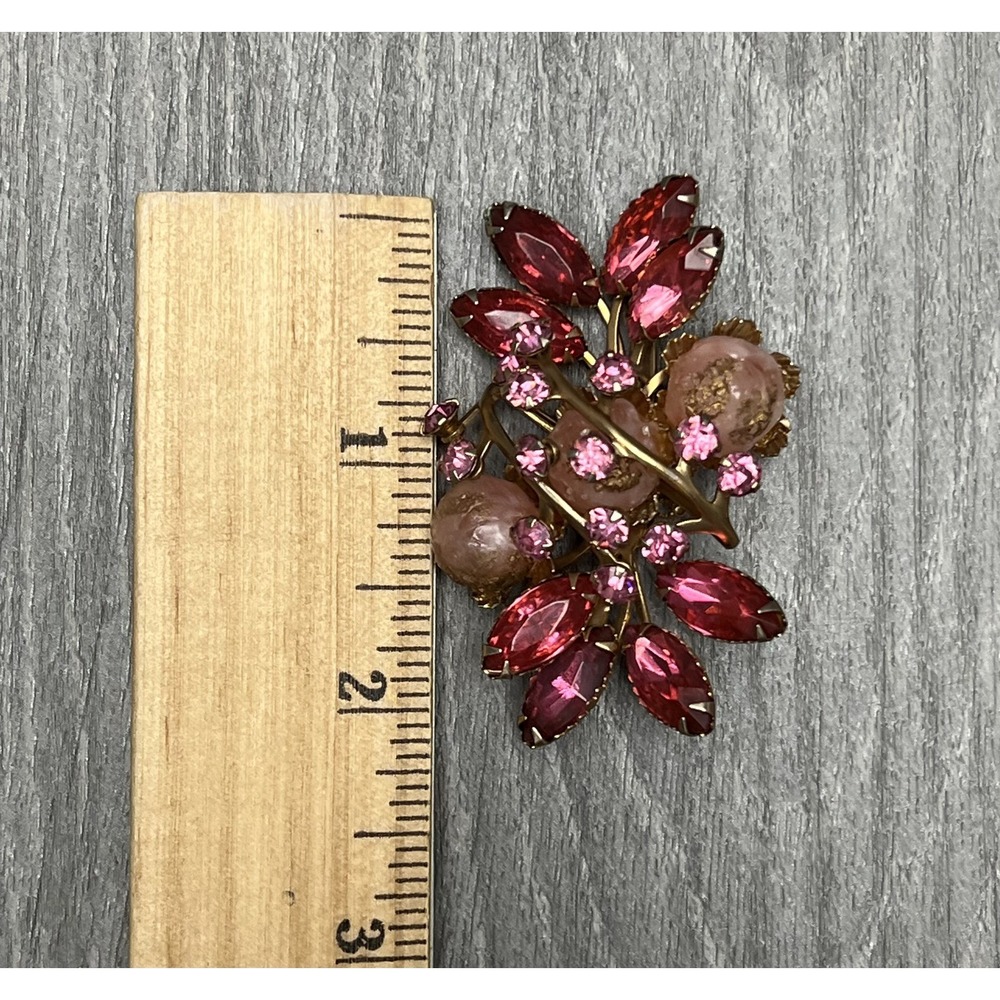 Beau Jewels Pink Rhinestone Glass Bead Brooch Pin Unsigned - Picture 7 of 8